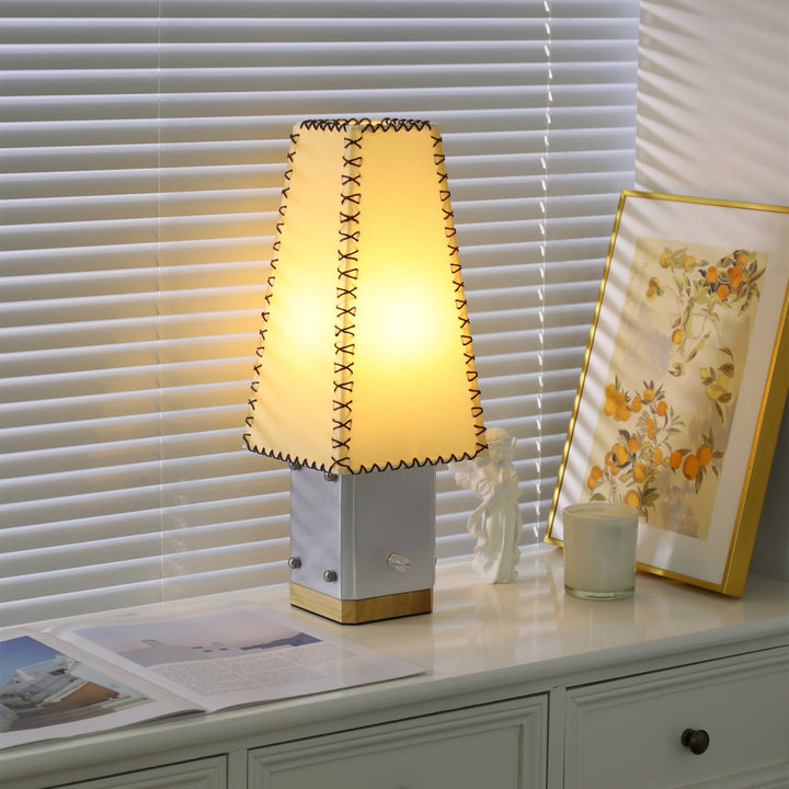 Estela Table Lamp - Vakkerlight