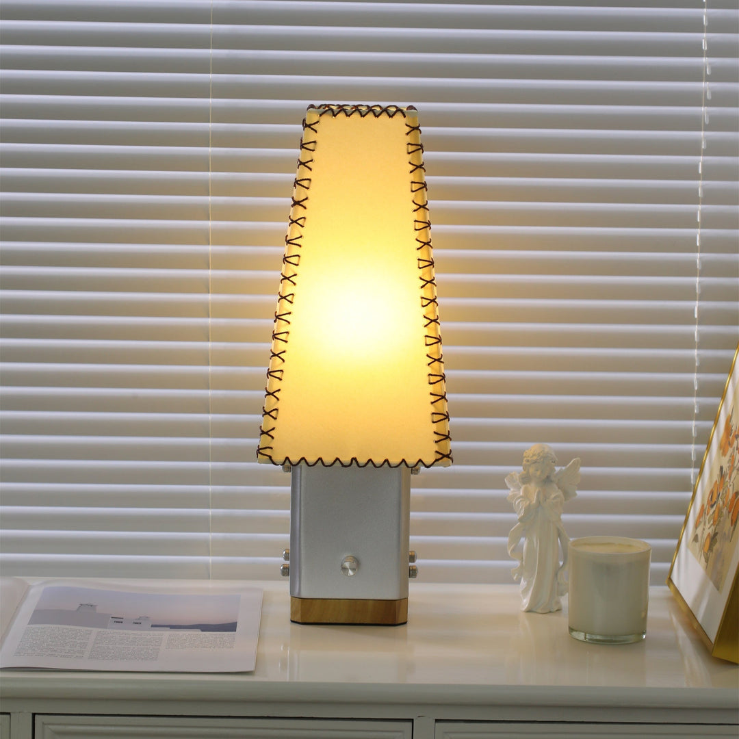 Estela Table Lamp - Vakkerlight