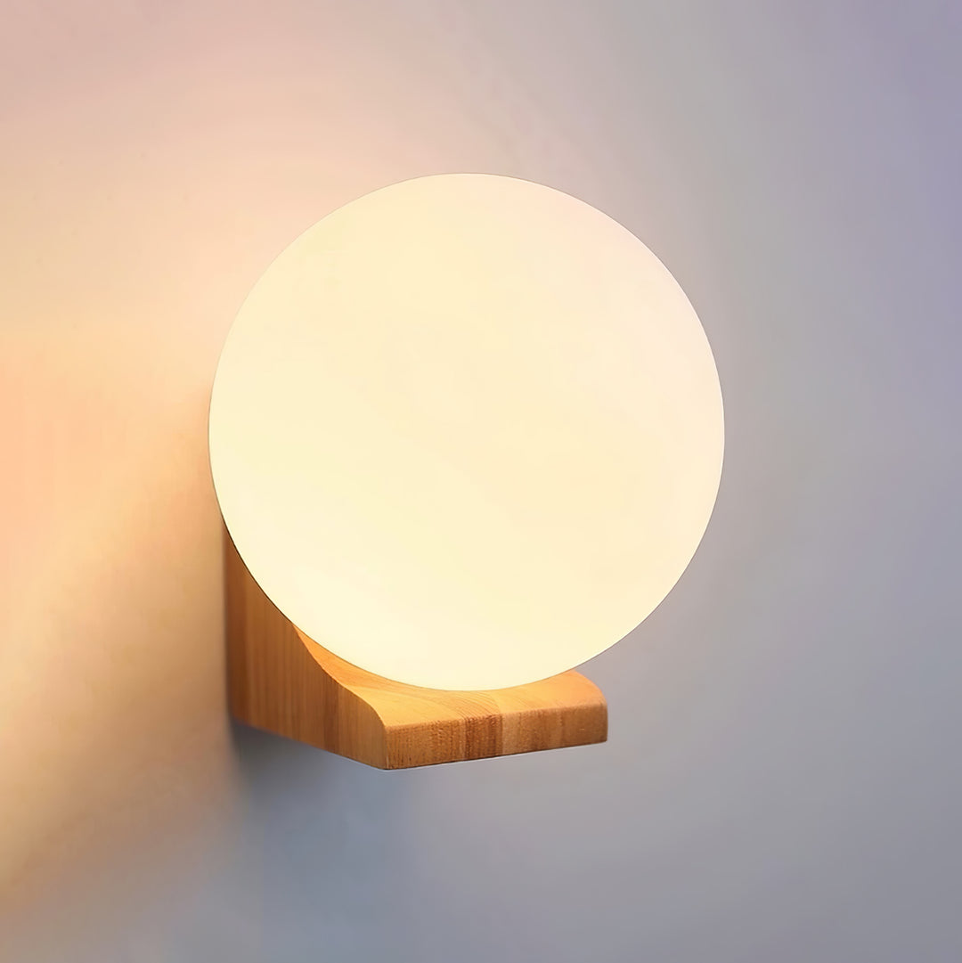 Evelyn Orb Wall Lamp - Vakkerlight