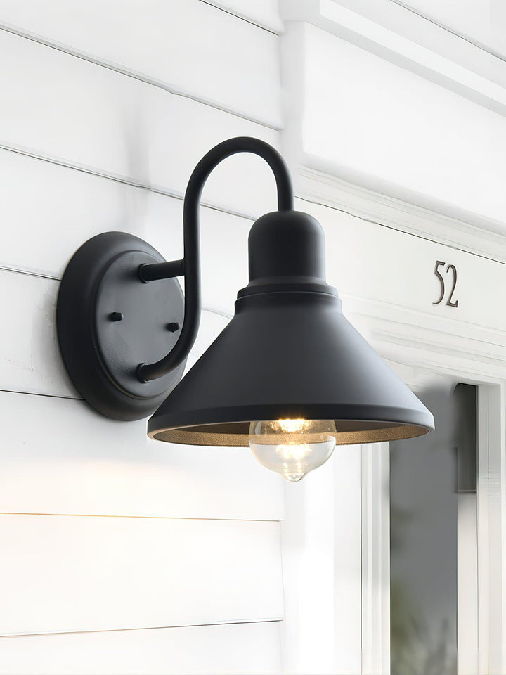 Fable Outdoor Wall Lamp - Vakkerlight