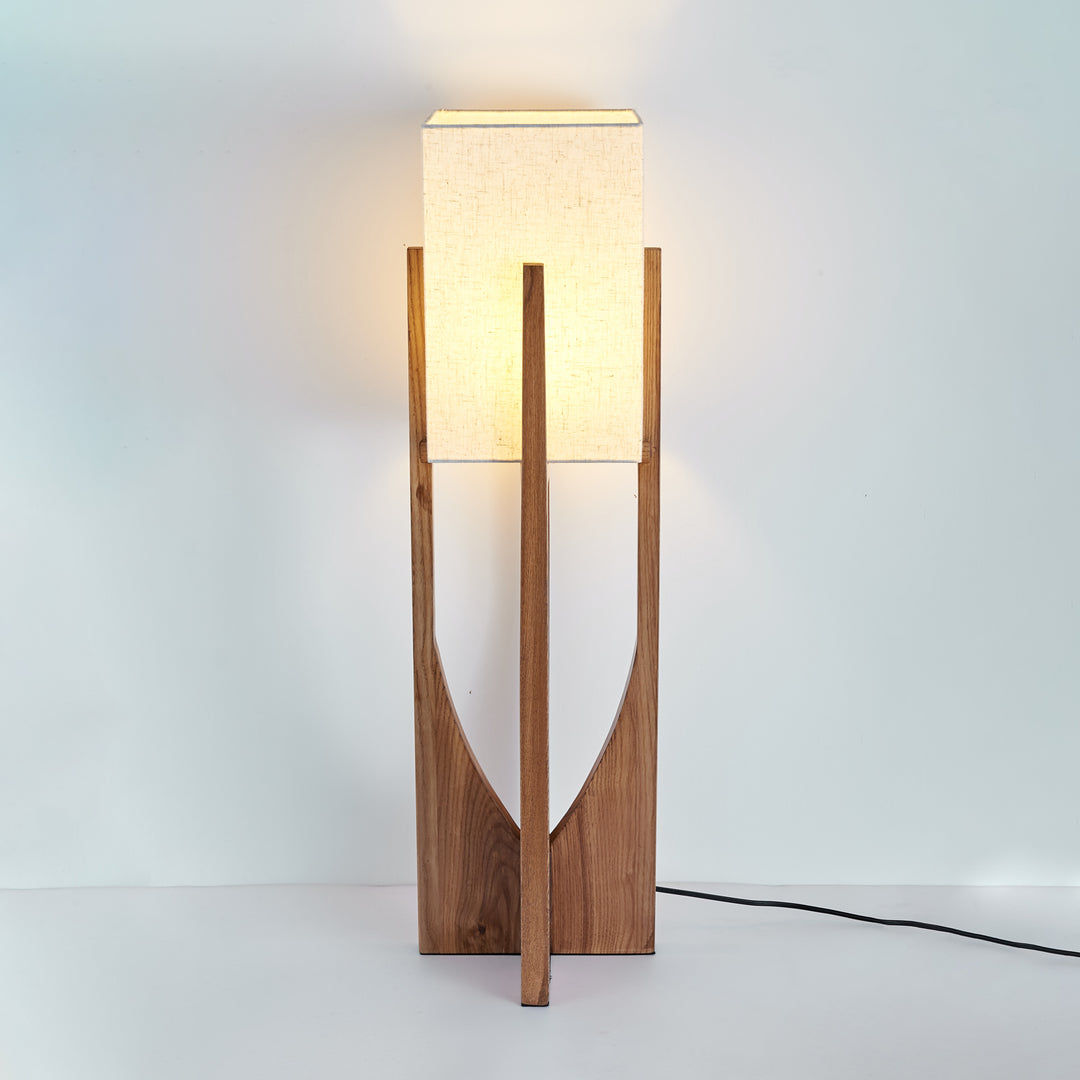 Fairbanks Floor Lamp - Vakkerlight