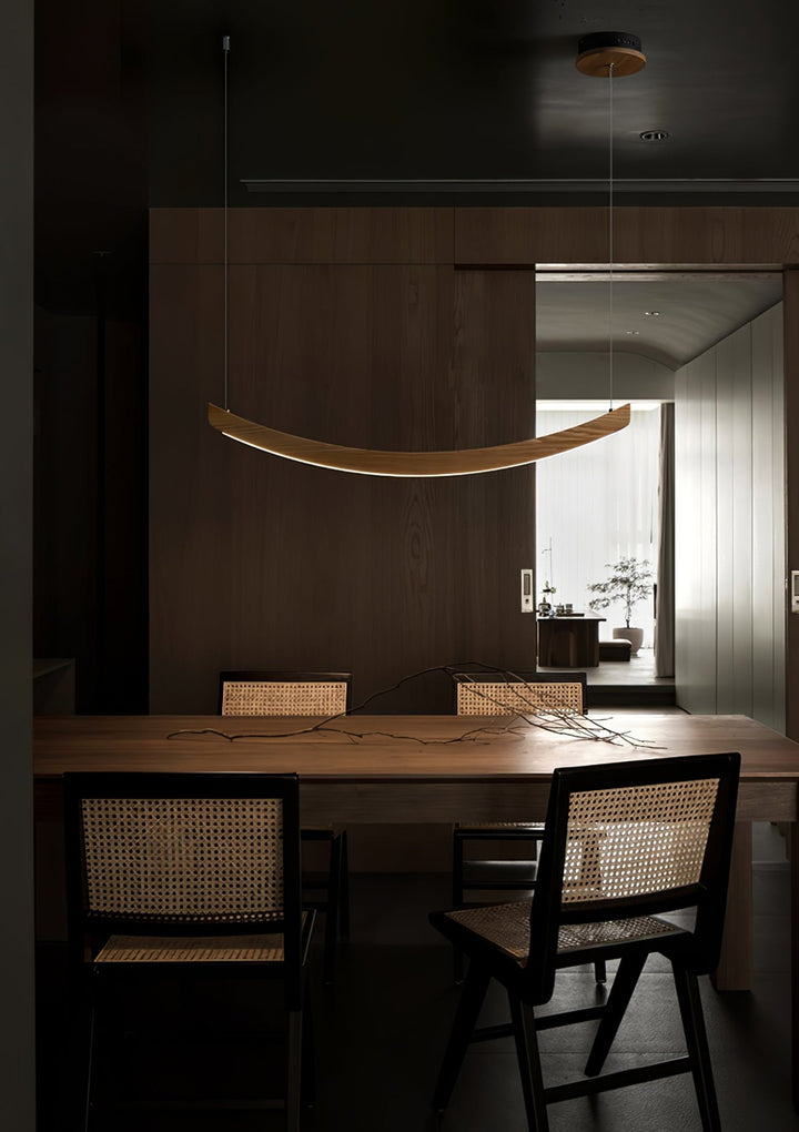 Felix Crescent Pendant Lamp - Vakkerlight