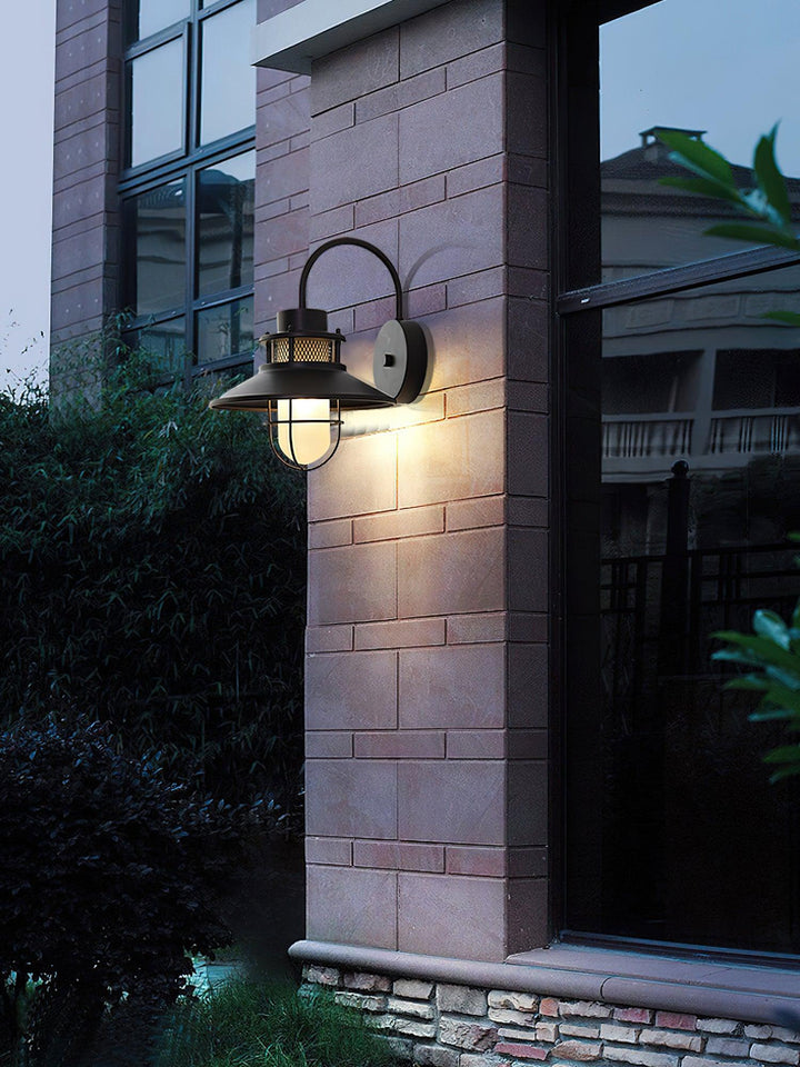 Felix Outdoor Wall Lamp - Vakkerlight