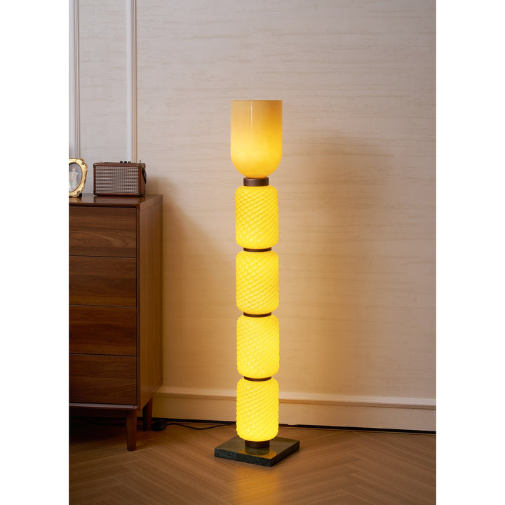 Ficupala Floor Lamp - Vakkerlight