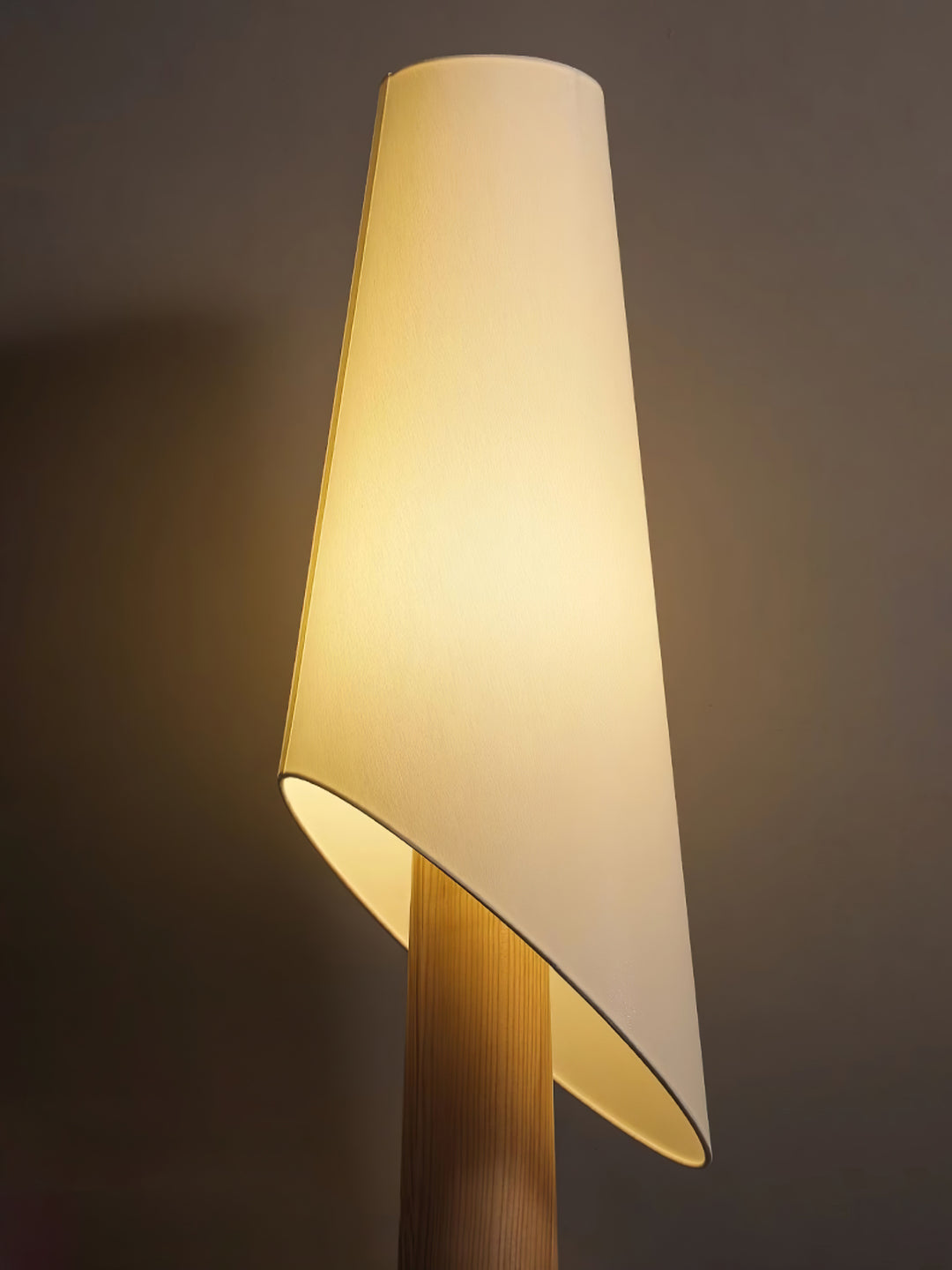 Flag Floor Lamp - Vakkerlight