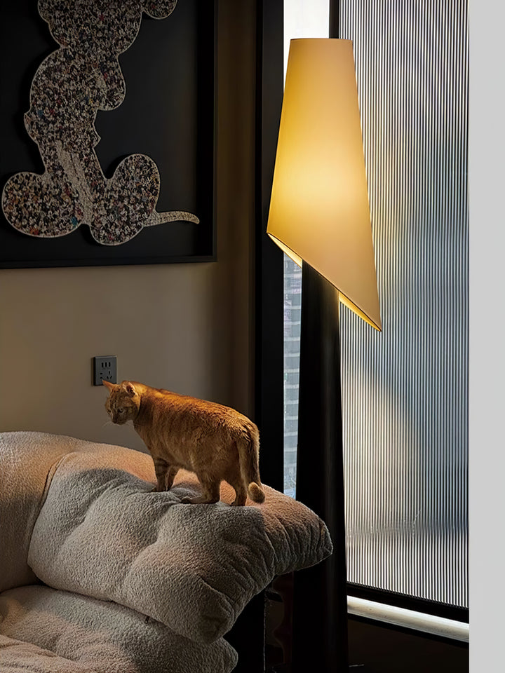 Flag Floor Lamp - Vakkerlight