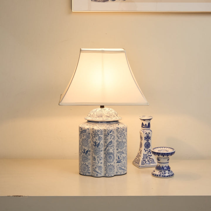 Floral Bird Jar Table Lamp - Vakkerlight