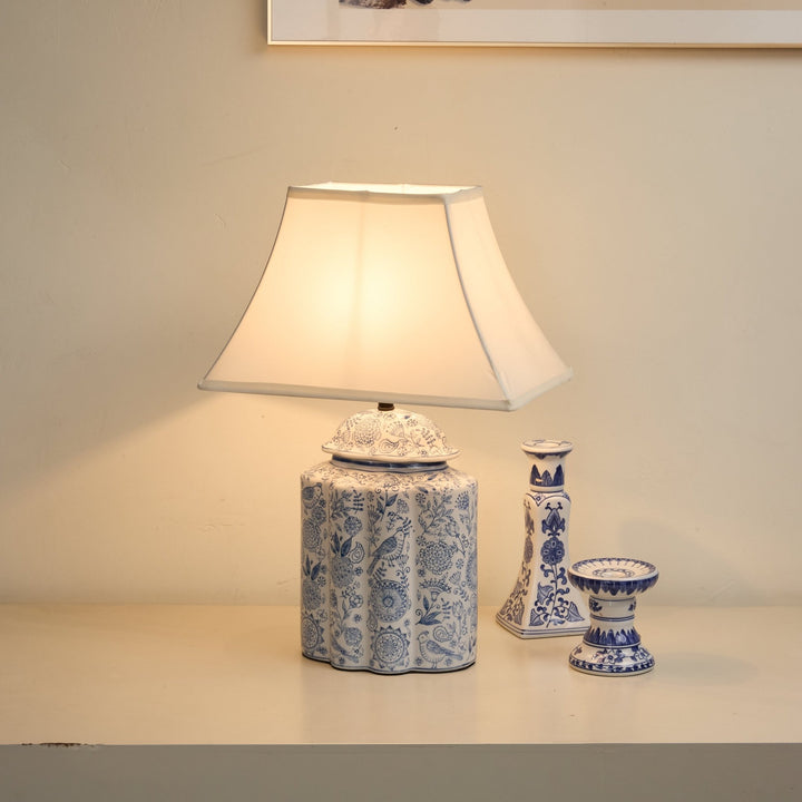 Floral Bird Jar Table Lamp - Vakkerlight