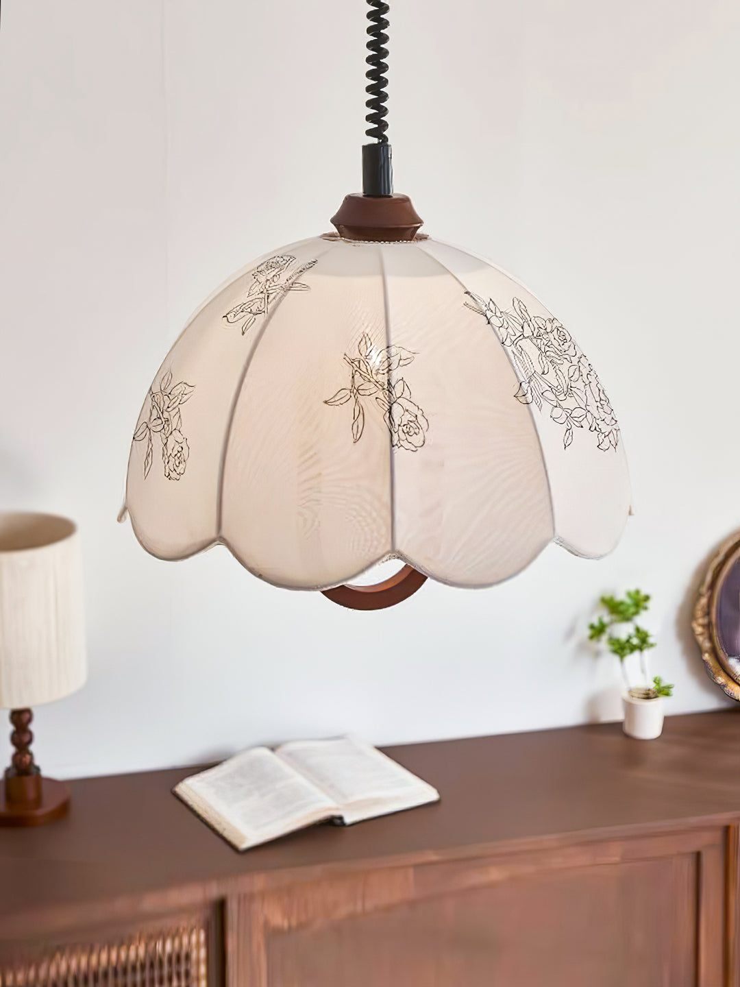 Floral Grace Pendant Lamp