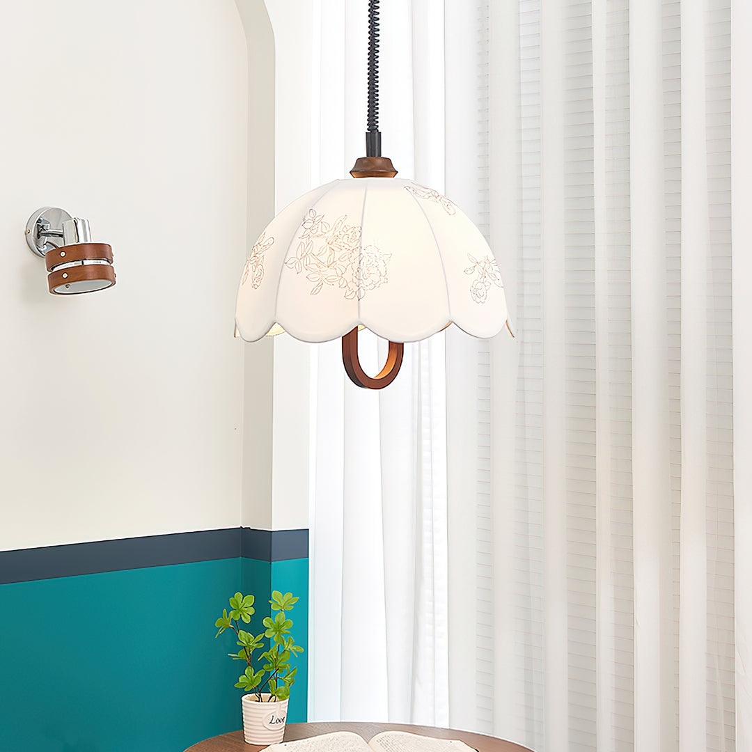 Floral Grace Pendant Lamp - Vakkerlight