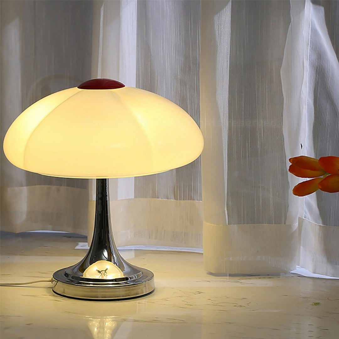 Flower Petal Table Lamp - Vakkerlight