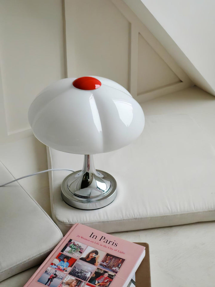 Flower Petal Table Lamp - Vakkerlight