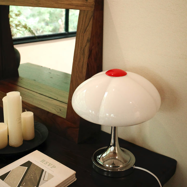 Flower Petal Table Lamp - Vakkerlight