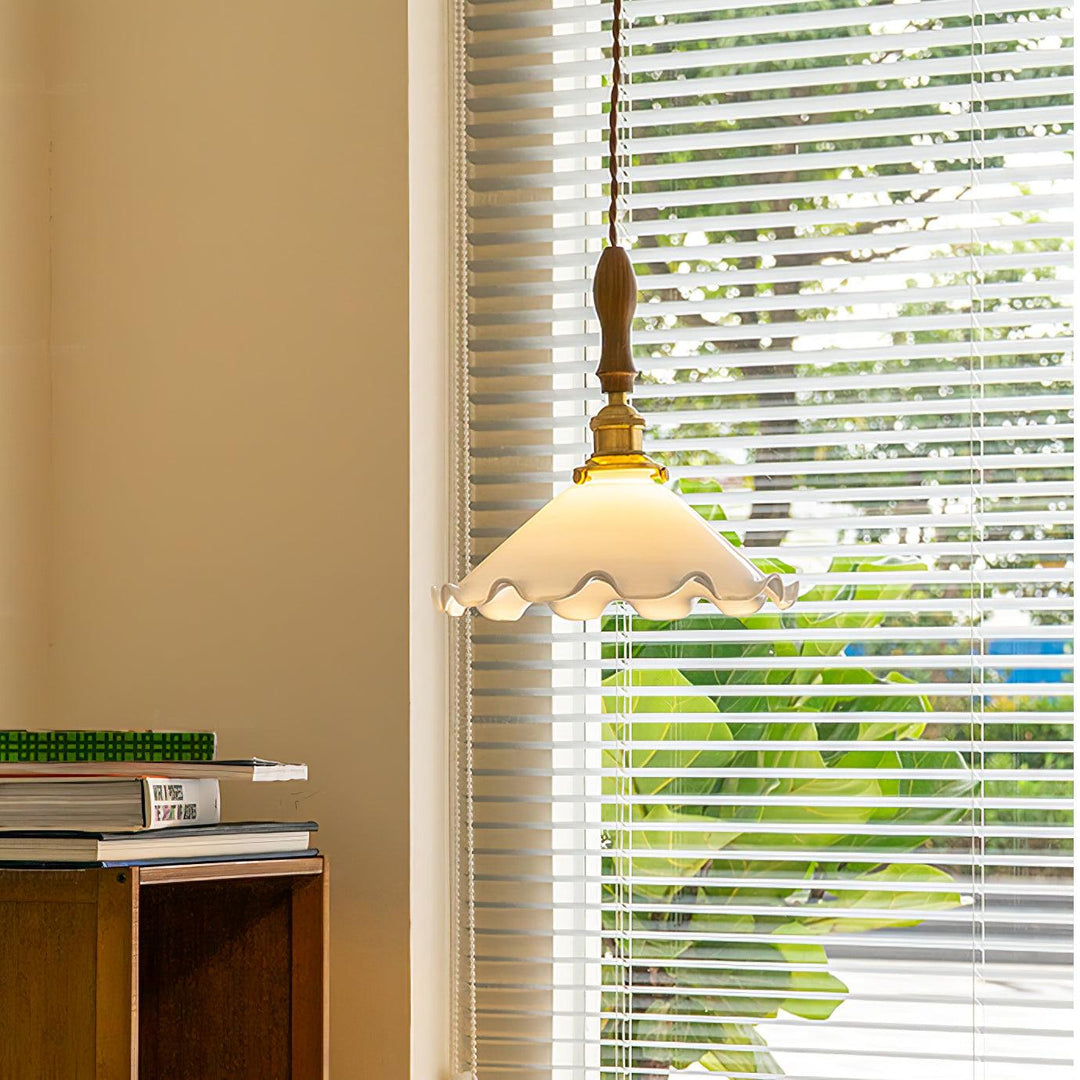 Flower Petals Pendant Lamp - Vakkerlight