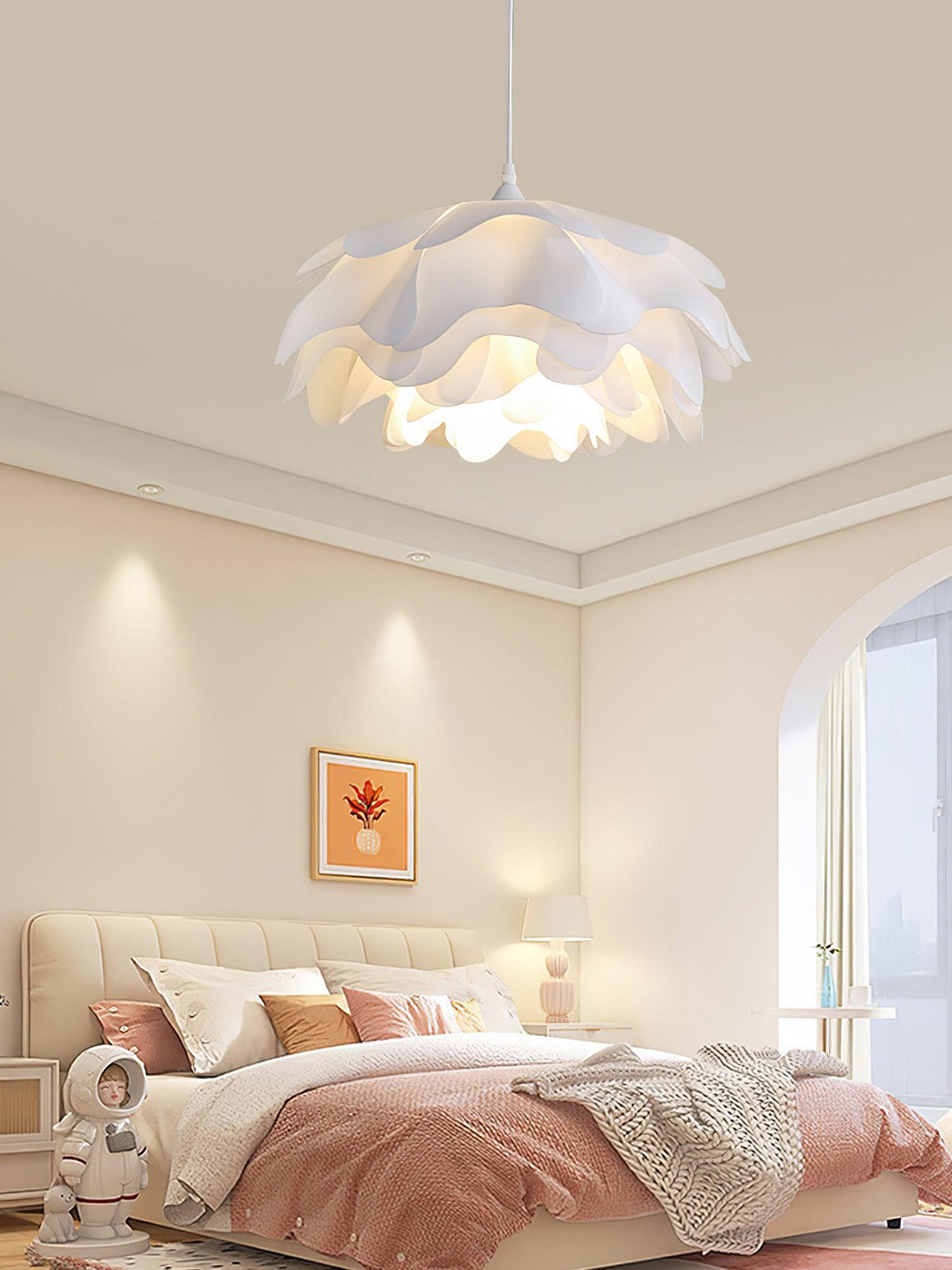 Flower Shaped White Pendant Lamp - Vakkerlight