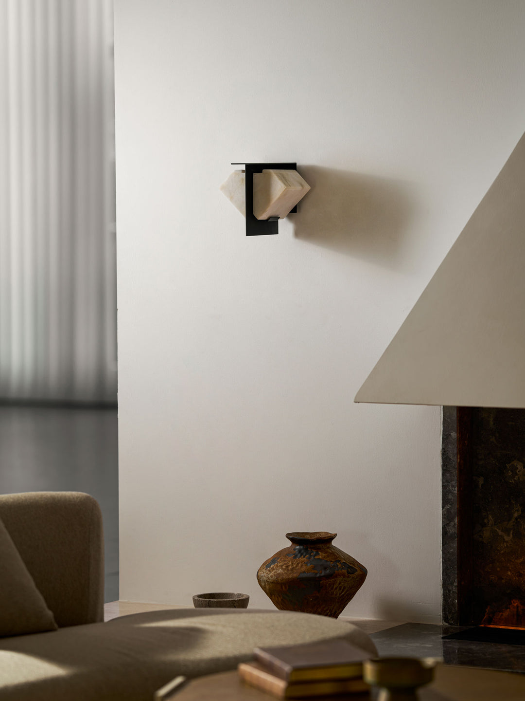 Folded Halo Alabaster Wall Sconce - Vakkerlight