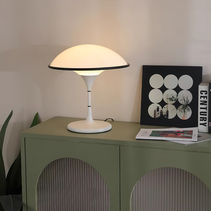 Fontana Table Lamp - Vakkerlight