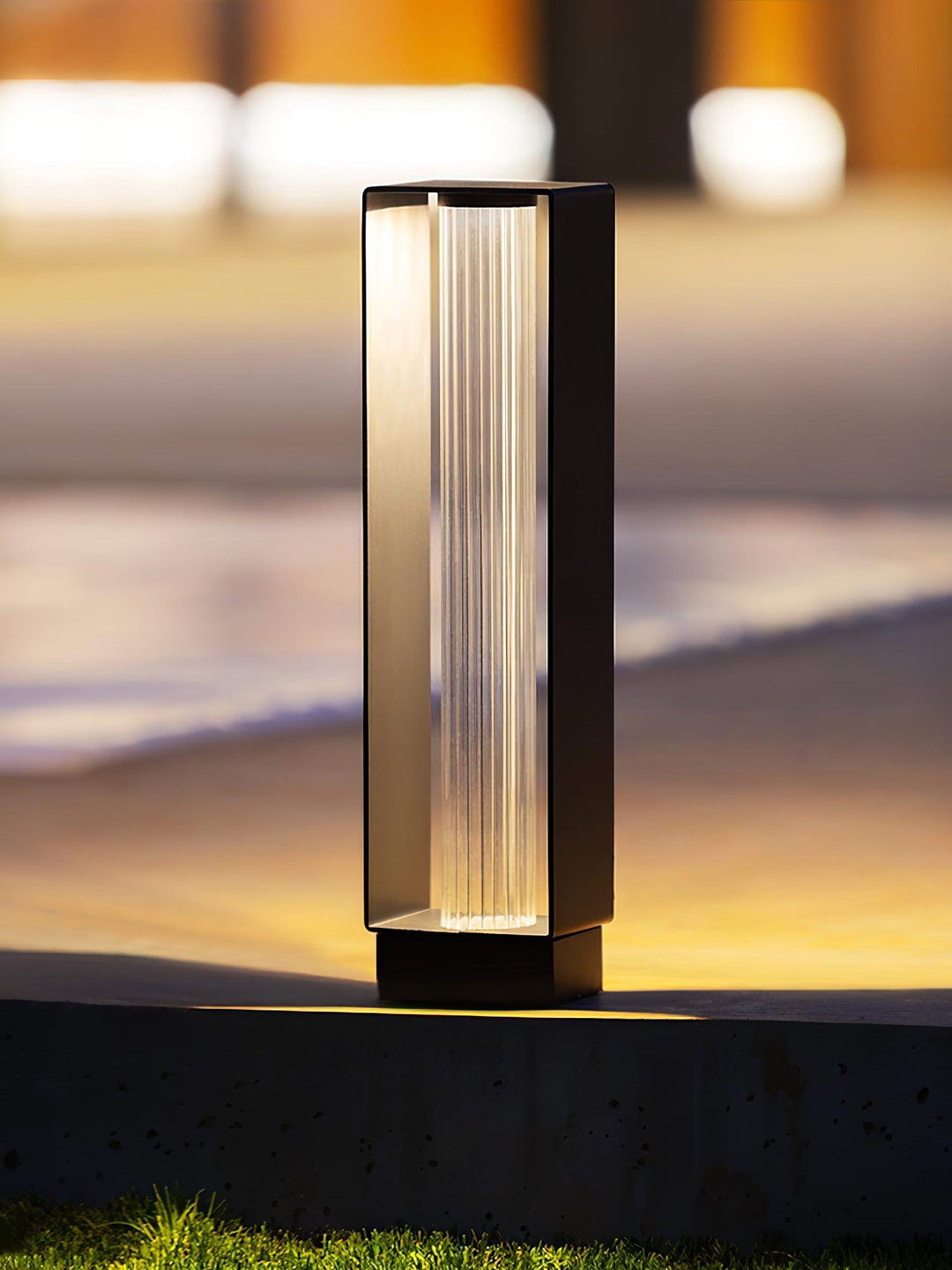 Frame Outdoor Post Lamp - Vakkerlight