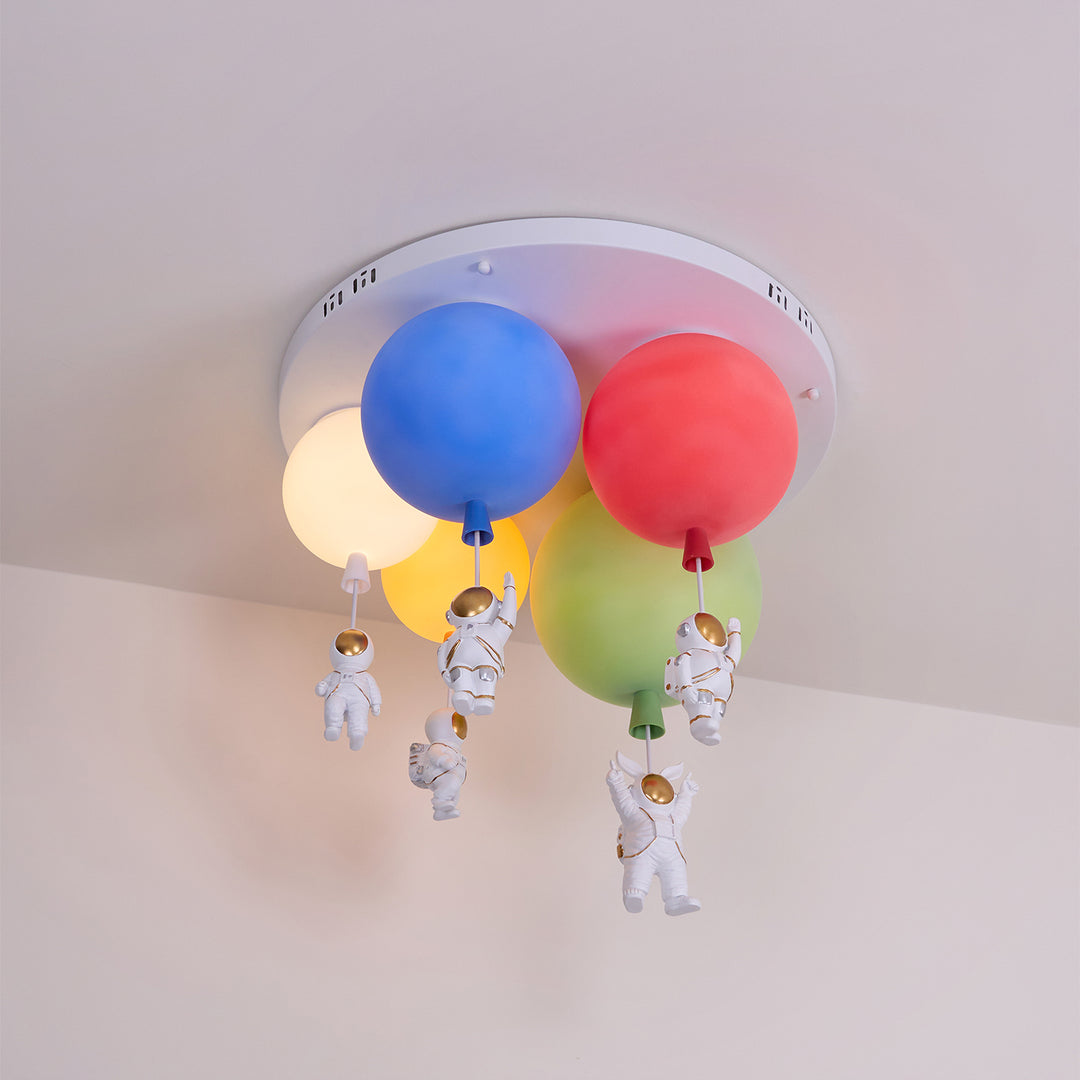 Lampada da soffitto con combinazione di palloncini smerigliati