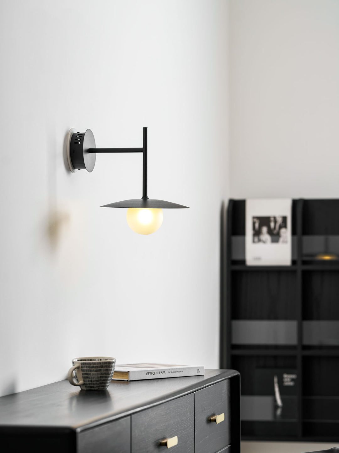 Gea Iron Wall Lamp - Vakkerlight
