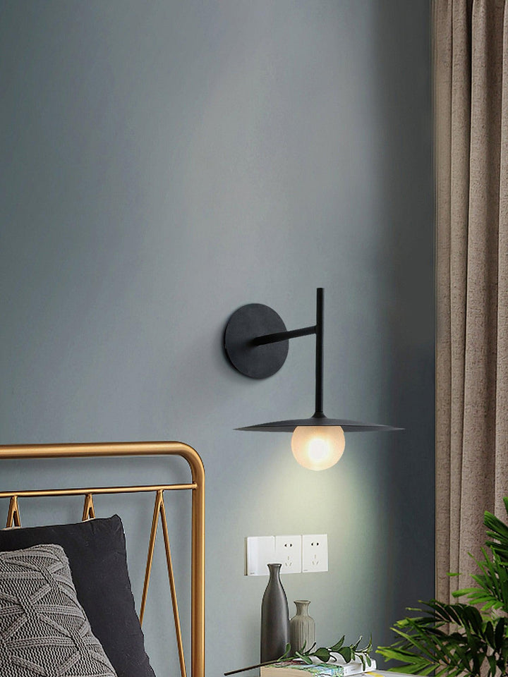 Gea Iron Plug-In Wall Lamp - Vakkerlight