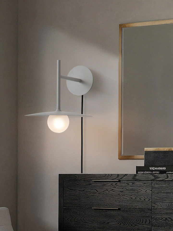 Gea Iron Plug-In Wall Lamp - Vakkerlight