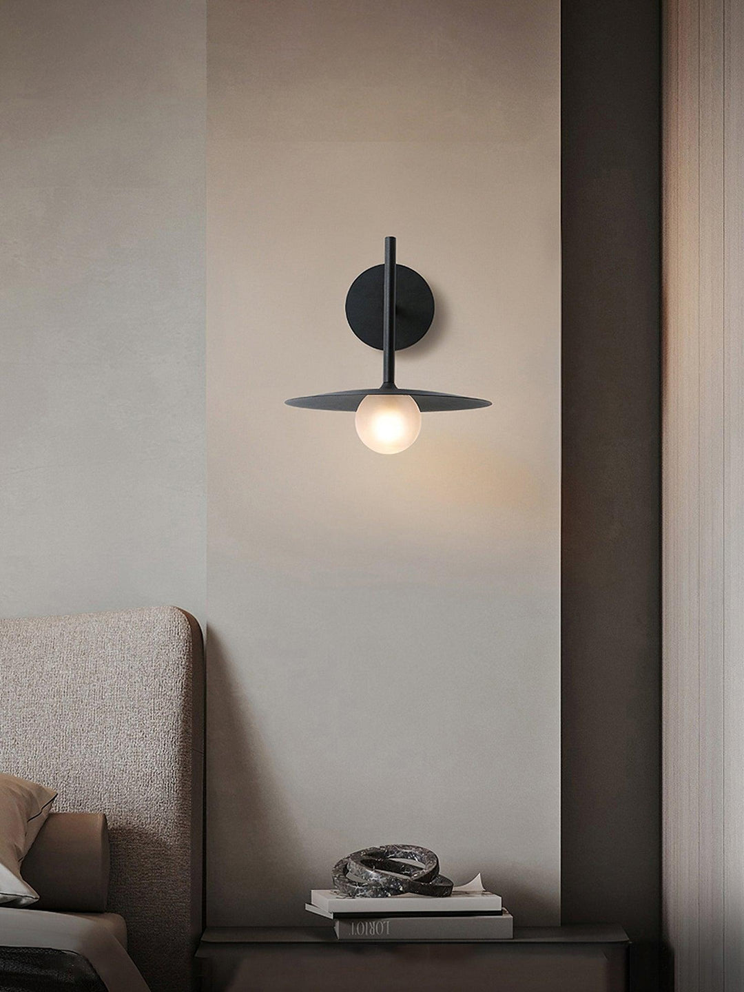 Gea Iron Plug-In Wall Lamp - Vakkerlight