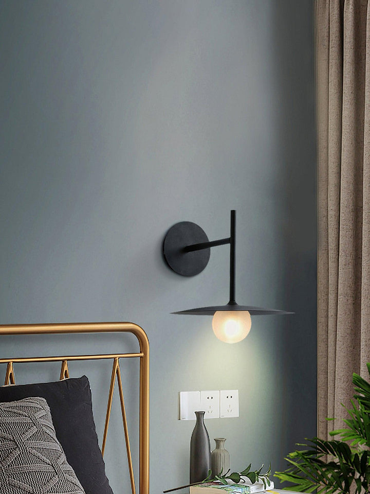 Gea Iron Wall Lamp - Vakkerlight