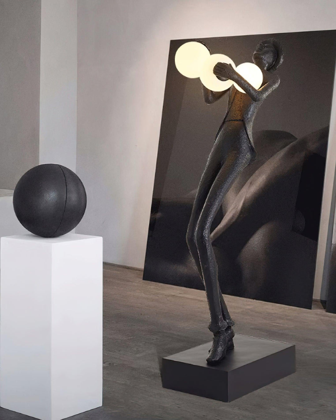 Gentleman Sculpture Floor Lamp - Vakkerlight