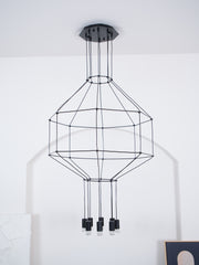 Hanglamp met geometrische lijnen