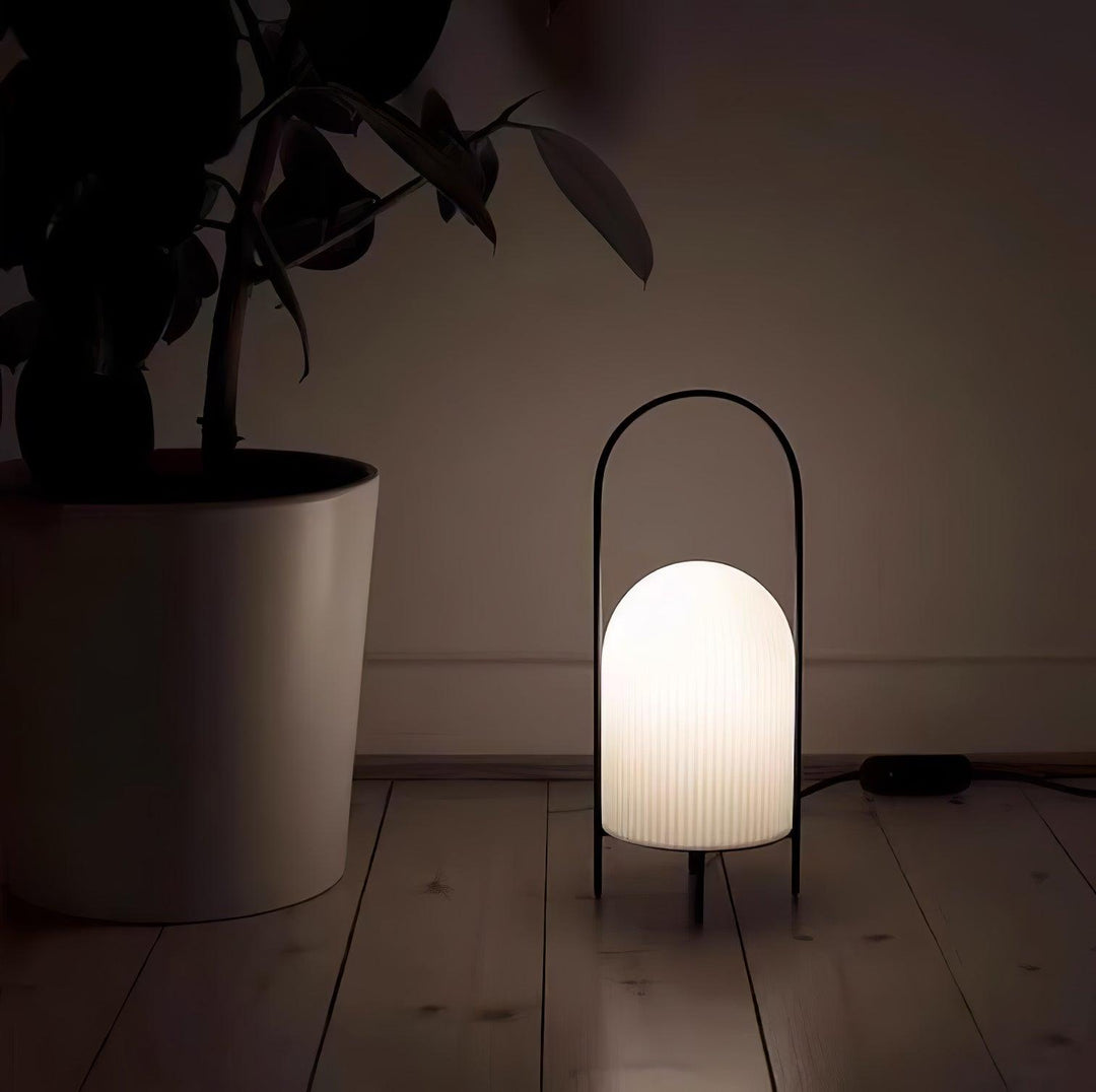 Ghost Table Lamp - Vakkerlight