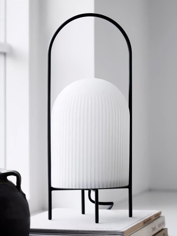 Ghost Table Lamp - Vakkerlight