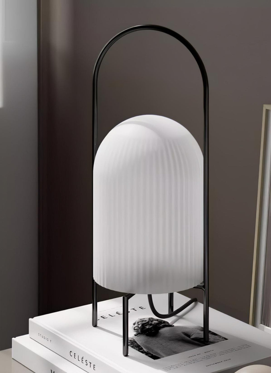 Ghost Table Lamp - Vakkerlight