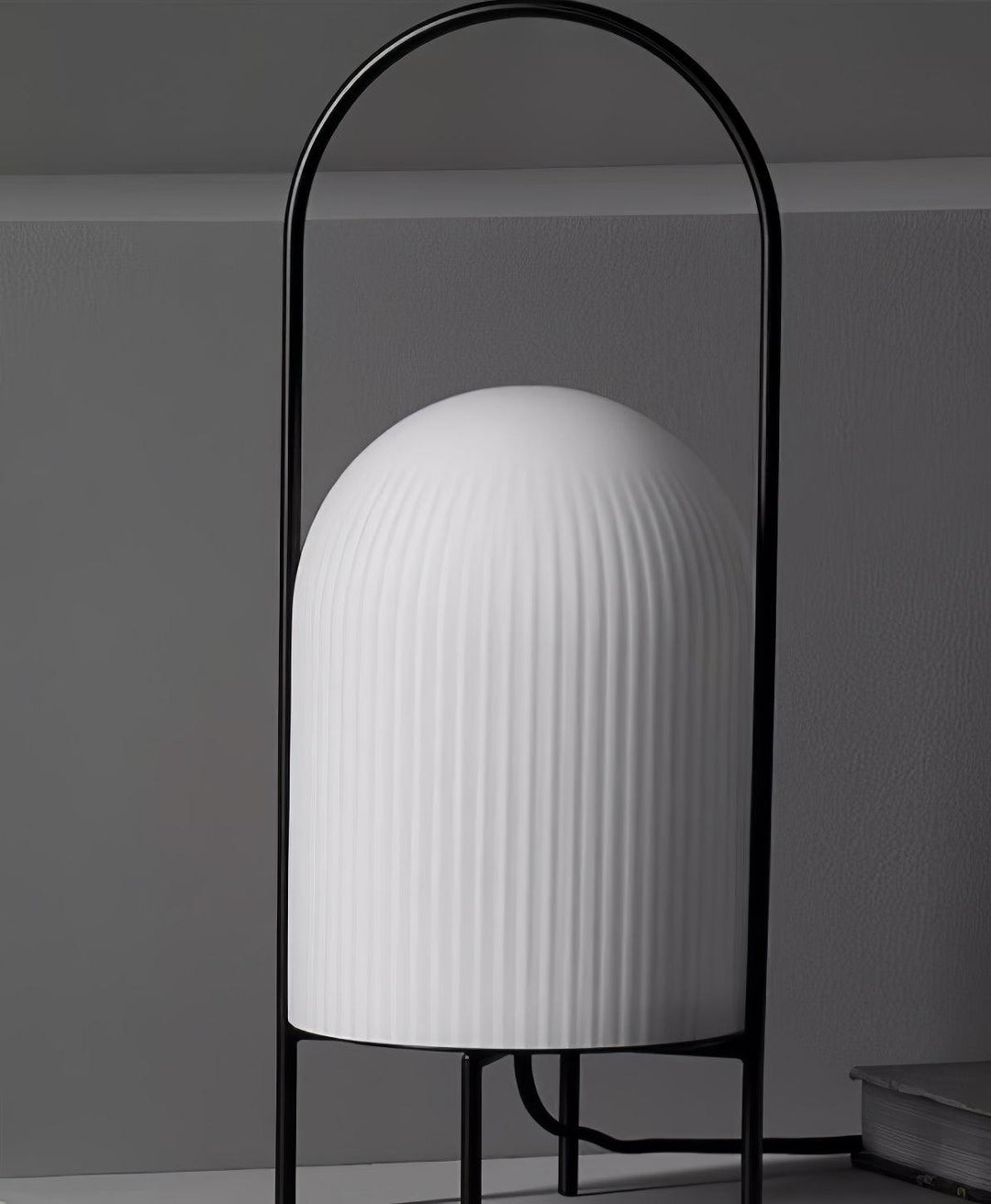 Ghost Table Lamp - Vakkerlight