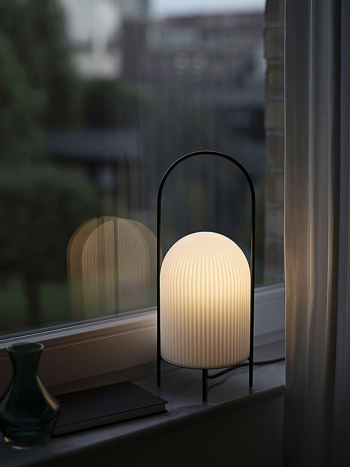 Ghost Table Lamp - Vakkerlight