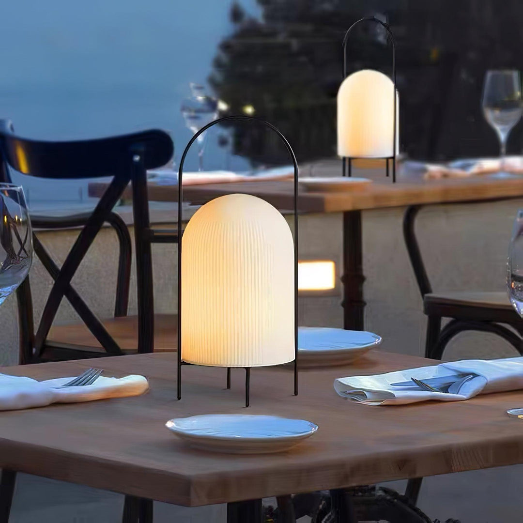 Ghost Table Lamp - Vakkerlight