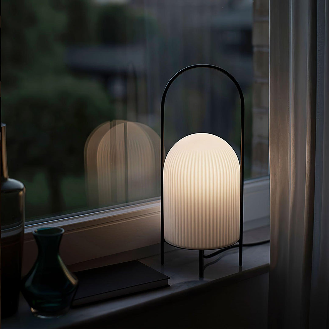 Ghost Table Lamp - Vakkerlight