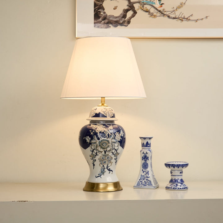 Gilt Accented Table Lamp - Vakkerlight
