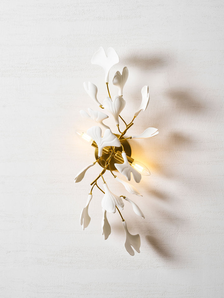 Wandleuchte mit Gingko-Blumen
