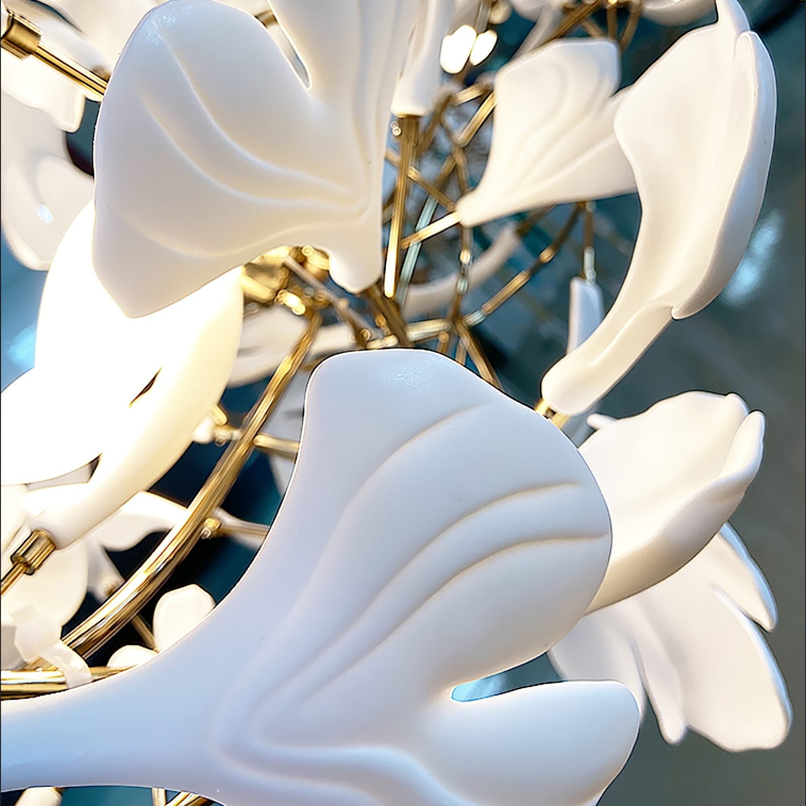 Gold White Leaves Combination Gingko Chandeliers – Vakkerlight