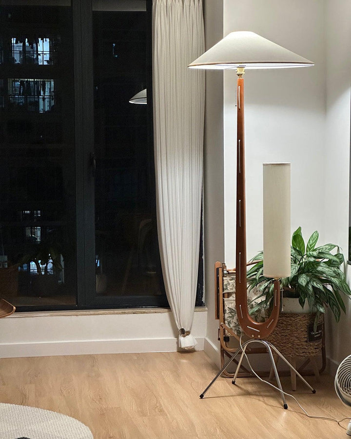 Giraffe Floor Lamp - Vakkerlight