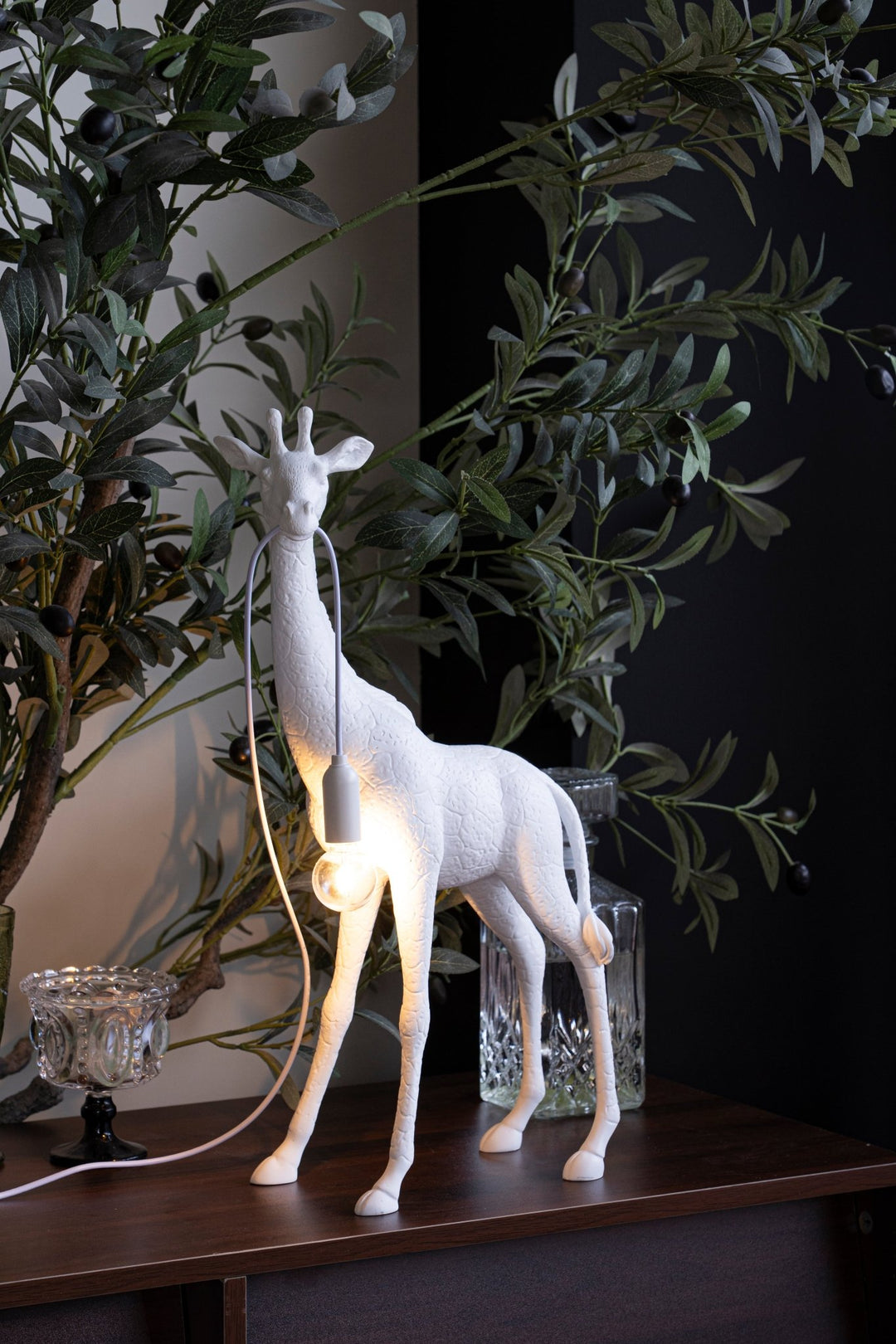 Giraffe Royale Sculpture Floor Lamp - Vakkerlight
