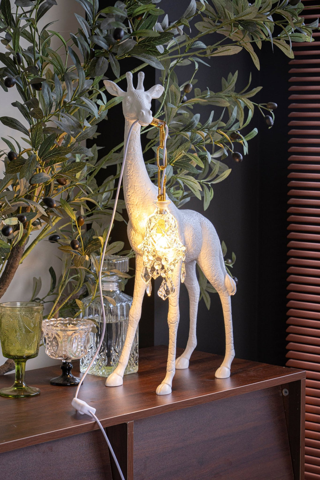 Giraffe Royale Sculpture Floor Lamp - Vakkerlight