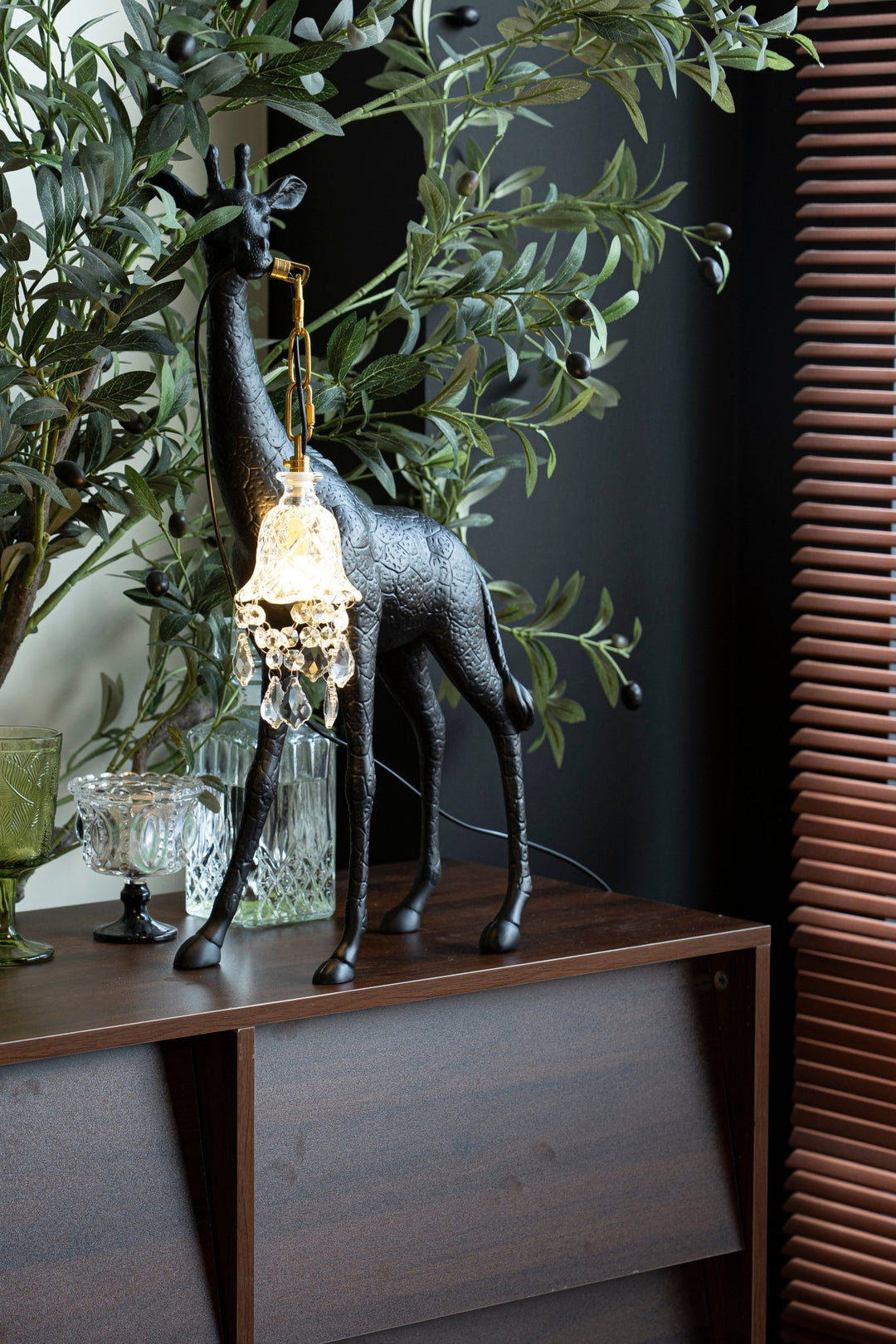 Giraffe Royale Sculpture Floor Lamp - Vakkerlight