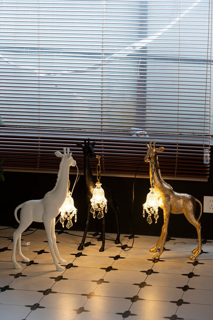Giraffe Royale Sculpture Floor Lamp - Vakkerlight