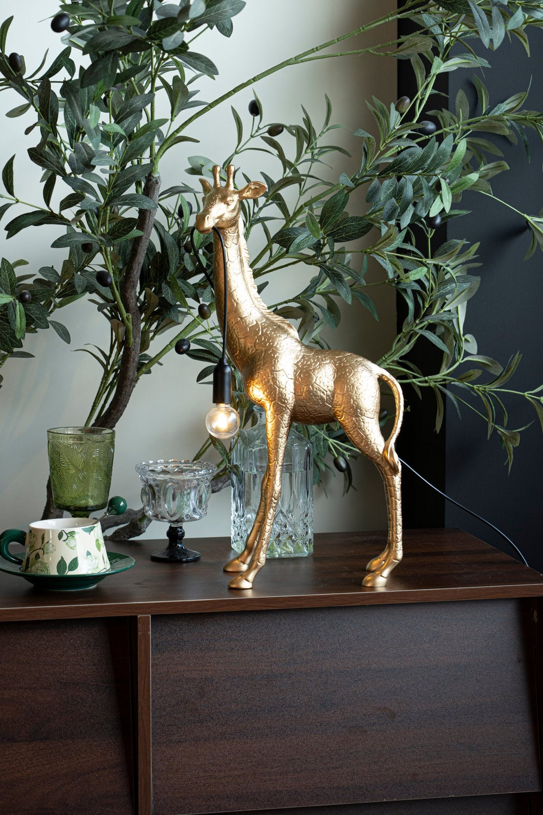 Giraffe Royale Sculpture Floor Lamp - Vakkerlight