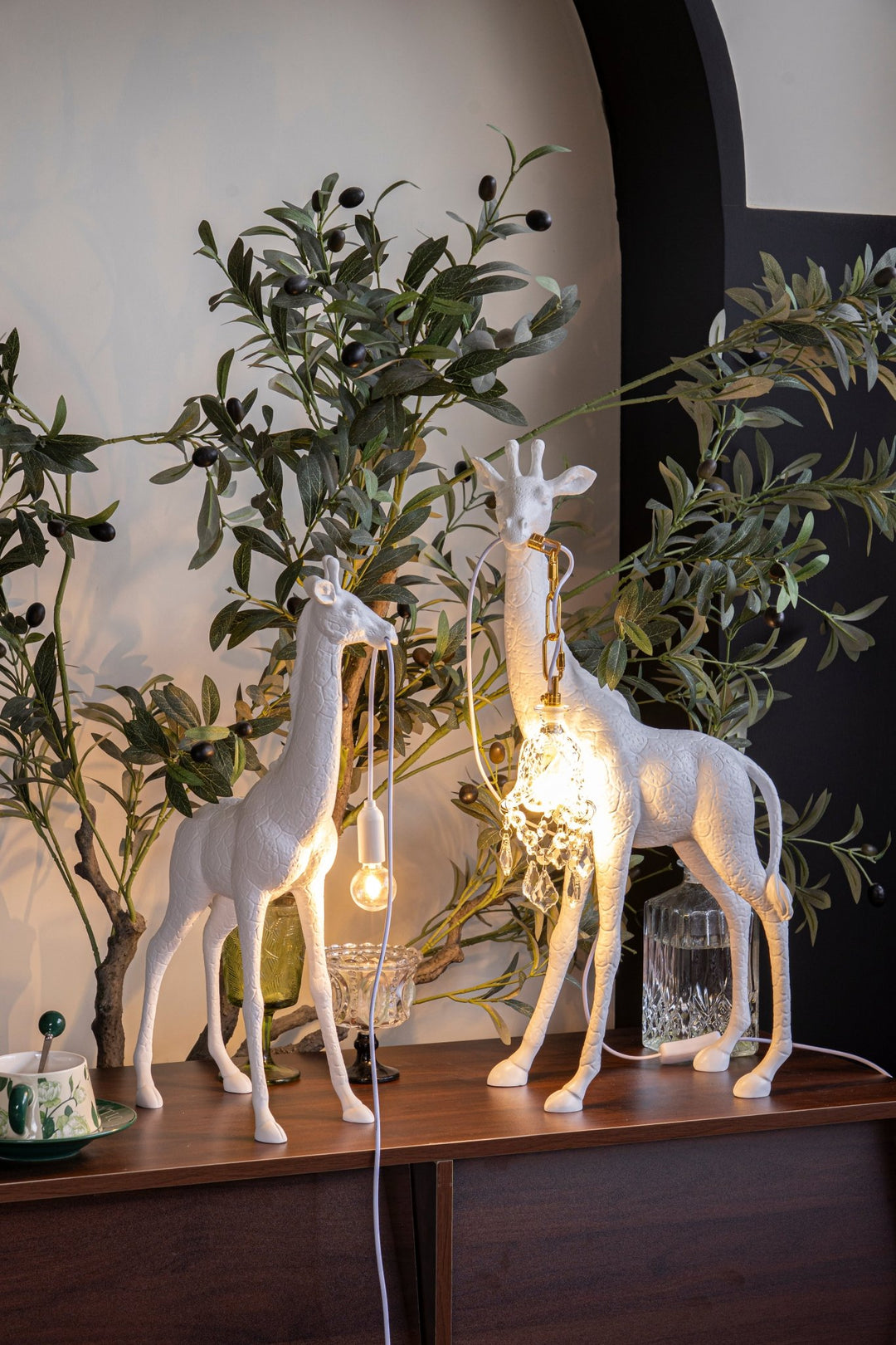 Giraffe Royale Sculpture Floor Lamp - Vakkerlight