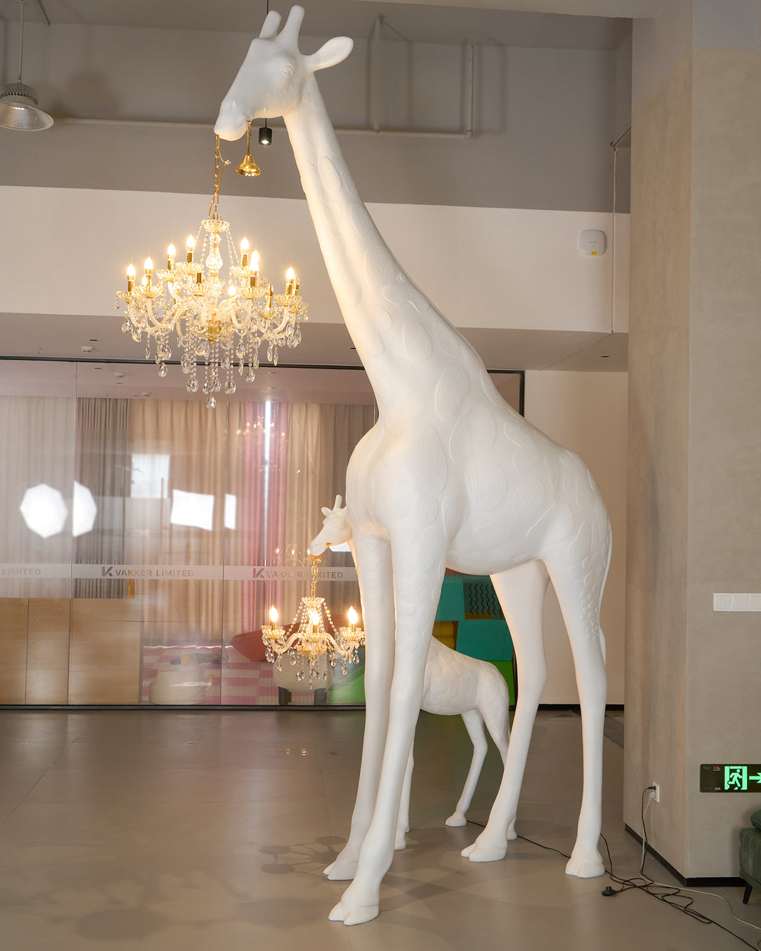 Giraffe Sculpture Floor Lamp - Vakkerlight