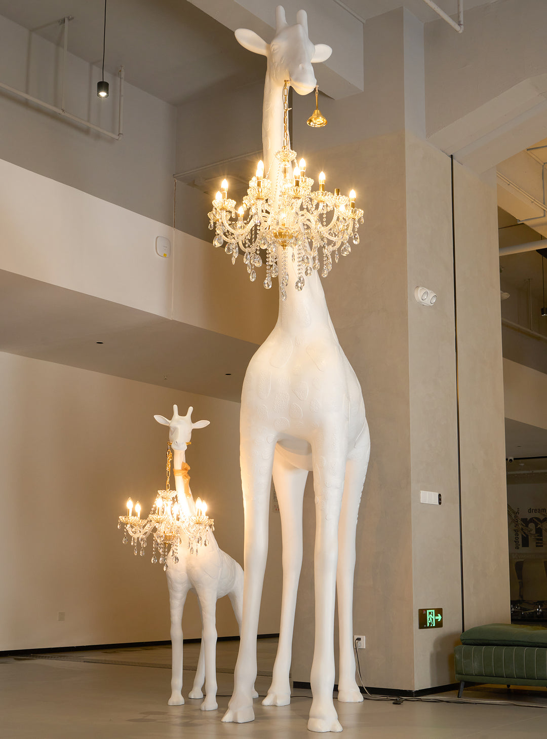 Giraffe Sculpture Floor Lamp - Vakkerlight