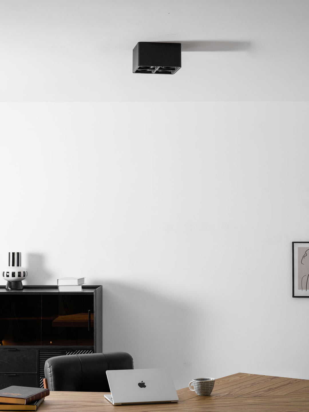 Giyan Surface Spotlight - Vakkerlight